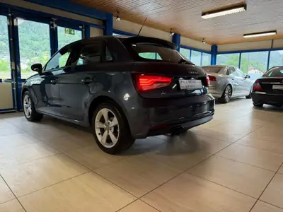 Audi A1 Sportback 1.4 TFSI S-tronic — Citadine dynamique, garantie 12 mois — Miniature 7
