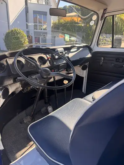 VW T2 1978 — Légendaire Wohnmobil, 60'000 km d'authenticité — Miniatura 9