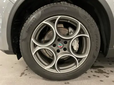 Alfa Romeo Stelvio 2.0 TI Q4 — SUV dynamique 4x4 automatique, 122'000 km — vista posteriore