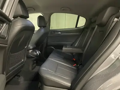 Alfa Romeo Stelvio 2.0 TI Q4 — SUV dynamique 4x4 automatique, 122'000 km — Miniatura 8
