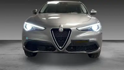 Alfa Romeo Stelvio 2.0 TI Q4 — SUV dynamique 4x4 automatique, 122'000 km — Miniatura 10