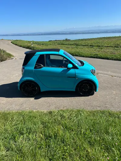 SMART Fortwo Brabus Ultimate 125 Édition limitée — Cabriolet turquoise, 1 of 125, 45'000 km — Miniature 9