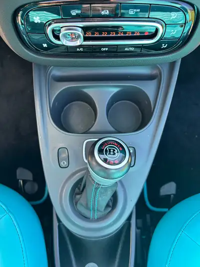 SMART Fortwo Brabus Ultimate 125 Édition limitée — Cabriolet turquoise, 1 of 125, 45'000 km — Miniature 17