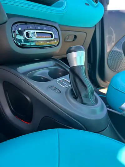 SMART Fortwo Brabus Ultimate 125 Édition limitée — Cabriolet turquoise, 1 of 125, 45'000 km — Miniature 16