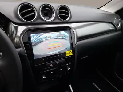 Suzuki Vitara 1.4T Compact Top Hybrid 4x4 — Technologie MHEV, 20 km seulement — Thumbnail 8