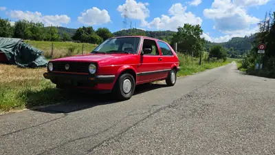 VW Golf 1800 CL — Classique fiable des années 90, moteur robuste 90 ch — vista esterna