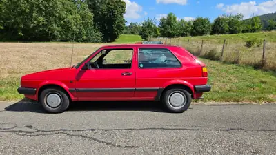 VW Golf 1800 CL — Classique fiable des années 90, moteur robuste 90 ch — interni