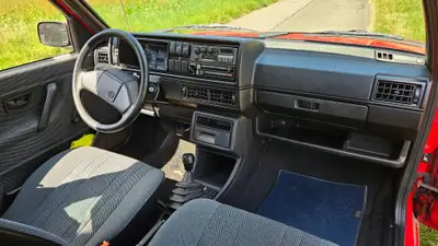 VW Golf 1800 CL — Classique fiable des années 90, moteur robuste 90 ch — cruscotto