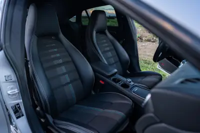 Mercedes-Benz CLA 200 Shooting Brake Night Star — Élégance break avec motorisation efficace — Miniatura 7