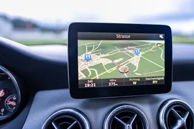 Mercedes-Benz CLA 200 Shooting Brake Night Star — Élégance break avec motorisation efficace — Miniatura 11