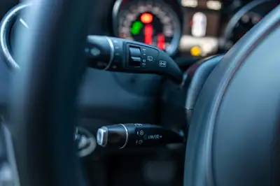 Mercedes-Benz CLA 200 Shooting Brake Night Star — Élégance break avec motorisation efficace — Miniatura 14