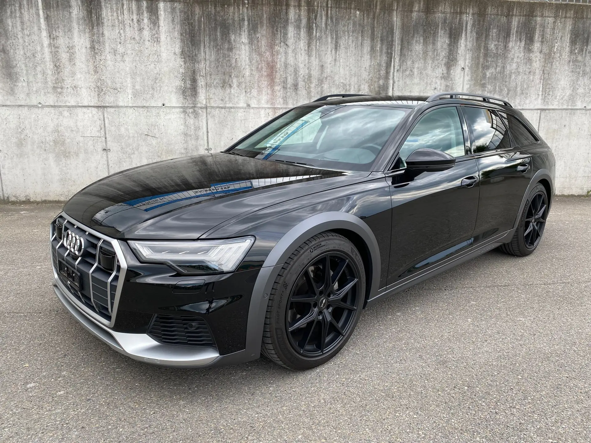 Audi A6 Allroad 45 TDI Quattro — SUV coupé premium, équipement TOP et 70 800 km — Außenansicht