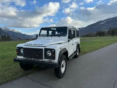 Land Rover Defender 110 TD4 — Légende 4x4 diesel, kilométrage exceptionnel — vue extérieure
