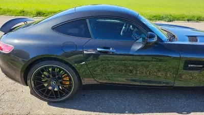 Mercedes-AMG GT S — Coupé sport 510 ch, Vollausstattung prestige avec freins céramique — Miniature 11