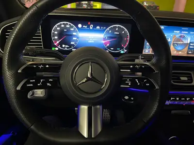 Mercedes-Benz GLS 350 d 4MATIC AMG Line — SUV 7 places, diesel hybride, 22 000 km — interni