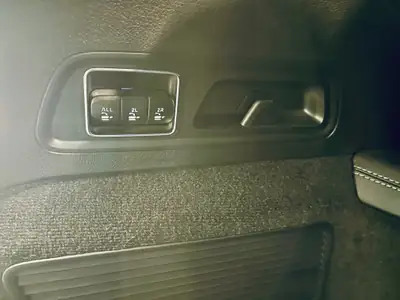 Mercedes-Benz GLS 350 d 4MATIC AMG Line — SUV 7 places, diesel hybride, 22 000 km — Miniatura 23