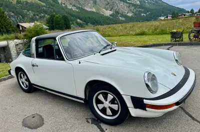 Porsche 911 Targa 2.7 S 1974 — Chef-d'œuvre vintage, toiture rétractable iconique — Seitenansicht