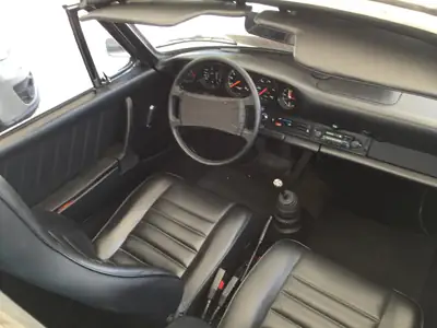 Porsche 911 Targa 2.7 S 1974 — Chef-d'œuvre vintage, toiture rétractable iconique — Detail