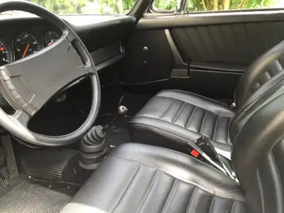 Porsche 911 Targa 2.7 S 1974 — Chef-d'œuvre vintage, toiture rétractable iconique — Miniatur 8
