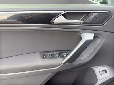 VW Tiguan 2.0 TSI Sound 4Motion — SUV polyvalent, 4x4 intégral et équipements premium — Thumbnail 12