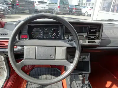 VW Passat 1981 — Berline classique essence, parfait état et châssis rabaissé — Thumbnail 8
