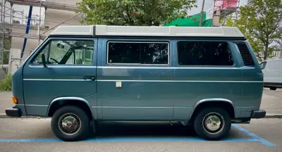 VW T3 Multivan 1988 — L'icône du camping-car, moteur diesel robuste — vista posteriore