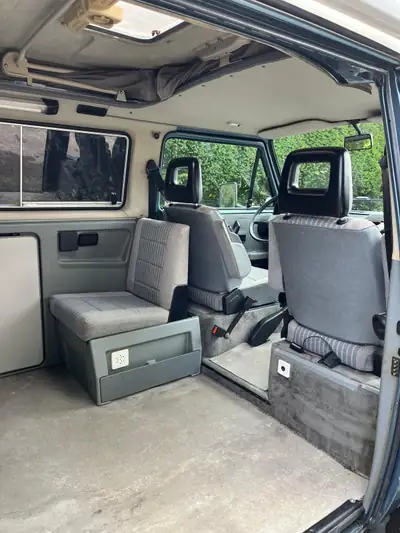 VW T3 Multivan 1988 — L'icône du camping-car, moteur diesel robuste — dettaglio