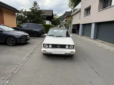 VW Golf Cabriolet 1993 — Classique décapotable, moteur fiable 1.8L — vue extérieure