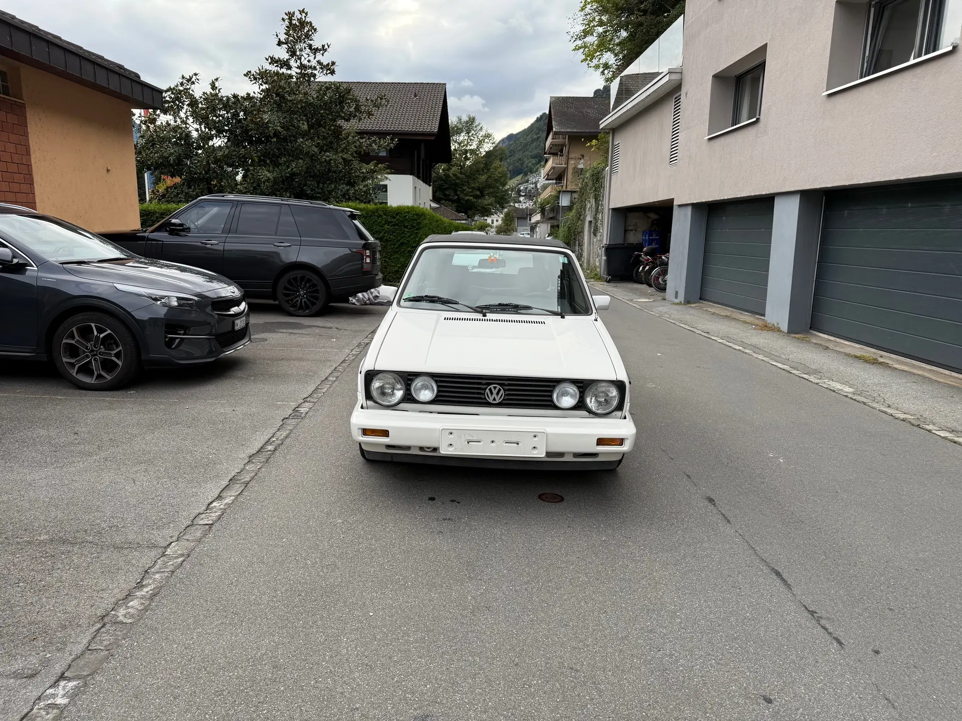 VW Golf Cabriolet 1993 — Classique décapotable, moteur fiable 1.8L — vue extérieure