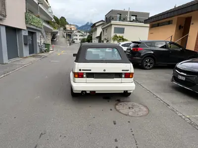 VW Golf Cabriolet 1993 — Classique décapotable, moteur fiable 1.8L — intérieur