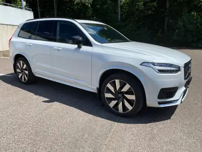Volvo XC90 T8 eAWD R-Design — SUV 7 places hybride rechargeable, 60'000 km — fianco