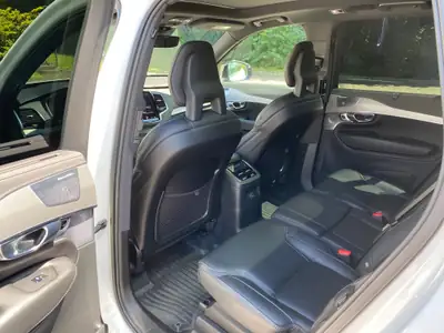 Volvo XC90 T8 eAWD R-Design — SUV 7 places hybride rechargeable, 60'000 km — dettaglio