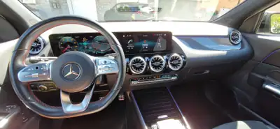 Mercedes-Benz GLA 250e AMG Line — SUV hybride rechargeable, 78 000 km, état impeccable — fianco