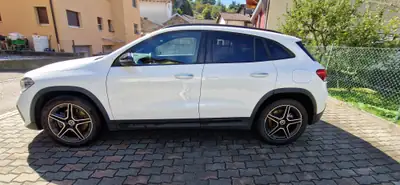 Mercedes-Benz GLA 250e AMG Line — SUV hybride rechargeable, 78 000 km, état impeccable — Miniatura 11