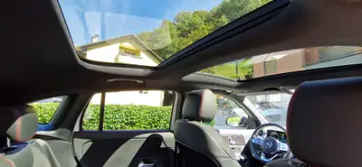 Mercedes-Benz GLA 250e AMG Line — SUV hybride rechargeable, 78 000 km, état impeccable — Miniatura 23