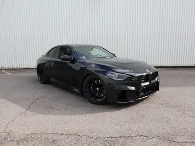 BMW M2 2023 — Coupé sportif 460 ch, très peu kilométré, freinage sportif premium — vue extérieure