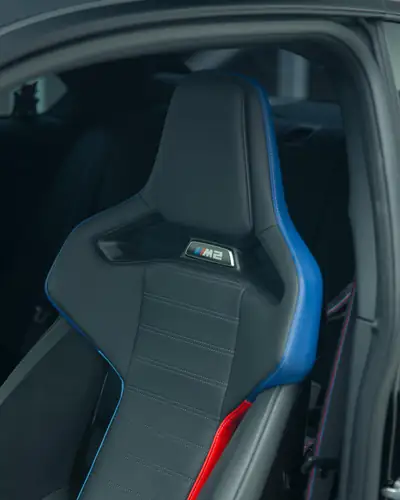 BMW M2 2023 — Coupé sportif 460 ch, très peu kilométré, freinage sportif premium — détail