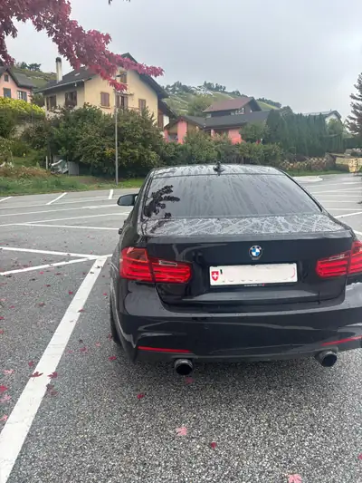 BMW 335i xDrive 2014 — Berline sportive polyvalente, 306 ch et transmission intégrale — interni