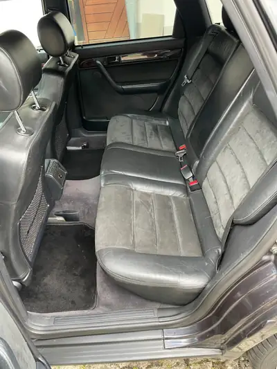 Audi S6 quattro 4.2 plus — Berline sportive des années 90, 326 ch et transmission manuelle — Armaturenbrett