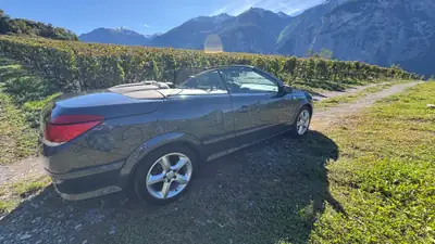 Opel Astra TT 1.6i Turbo Cosmo — Cabriolet sportif 180 ch, entretien exemplaire — Seitenansicht