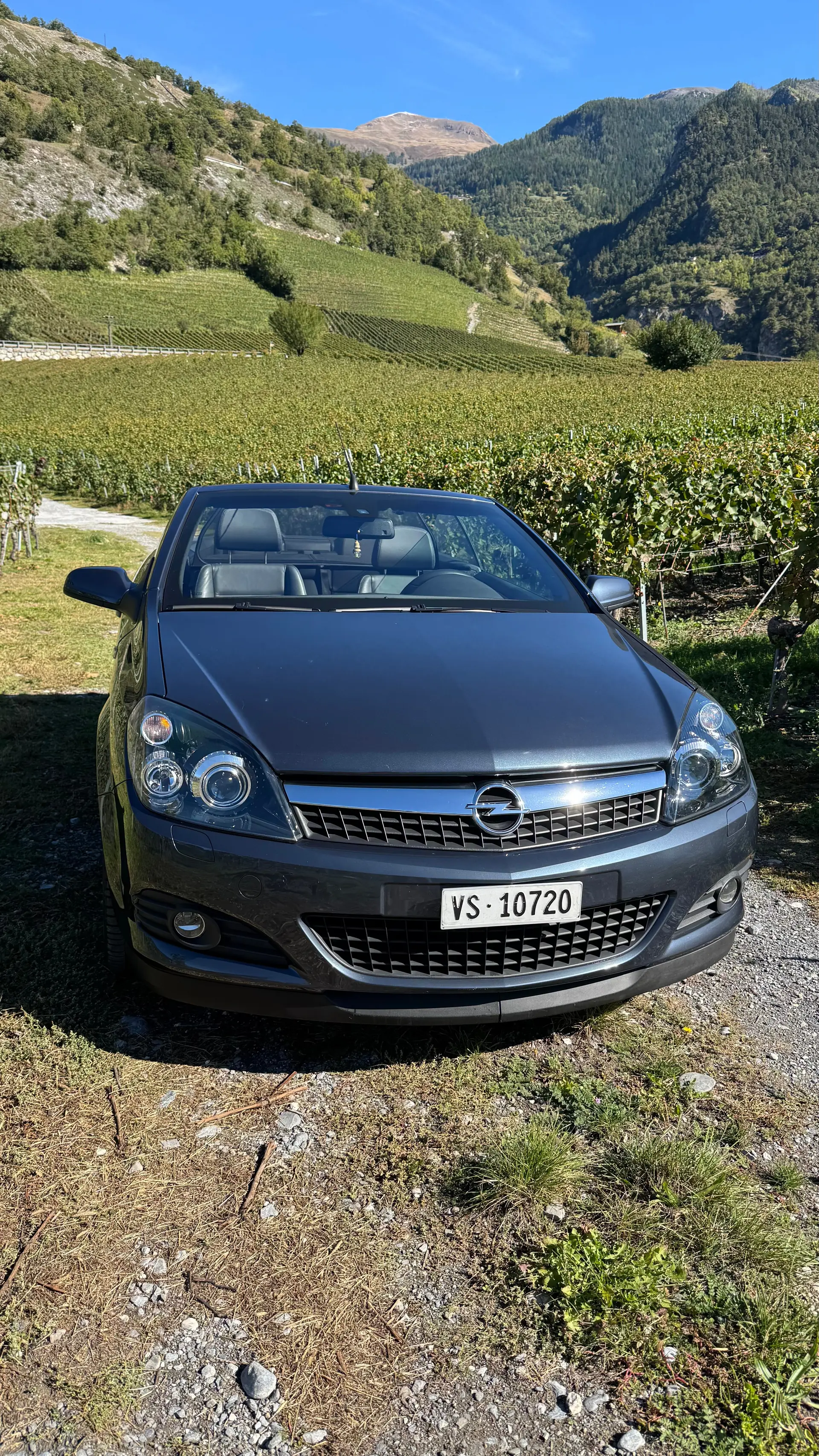 Opel Astra TT 1.6i Turbo Cosmo — Cabriolet sportif 180 ch, entretien exemplaire