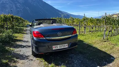 Opel Astra TT 1.6i Turbo Cosmo — Cabriolet sportif 180 ch, entretien exemplaire — Innenraum