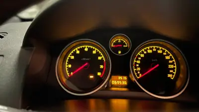 Opel Astra TT 1.6i Turbo Cosmo — Cabriolet sportif 180 ch, entretien exemplaire — Miniatur 11