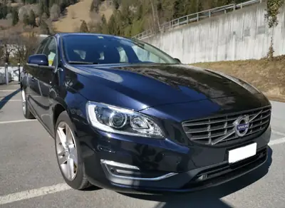 Volvo V60 D6 Twin Engine AWD — Hybride rechargeable, break familial premium — detail