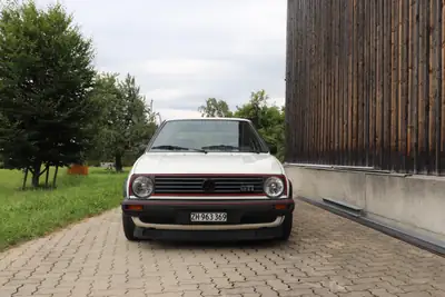 VW Golf 1800 GTI 1987 — Légende sportive des années 80, moteur 112 ch — Detail