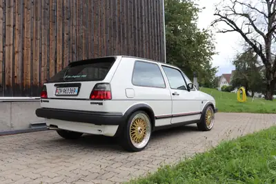 VW Golf 1800 GTI 1987 — Légende sportive des années 80, moteur 112 ch — Miniatur 9