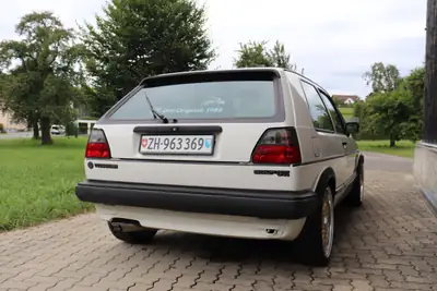 VW Golf 1800 GTI 1987 — Légende sportive des années 80, moteur 112 ch — Miniatur 16