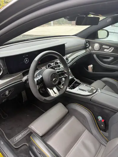 Mercedes-Benz E 63 AMG Final Edition — Berline de prestige 612 ch, seulement 14'000 km — arrière