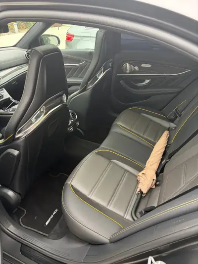 Mercedes-Benz E 63 AMG Final Edition — Berline de prestige 612 ch, seulement 14'000 km — tableau de bord