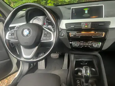BMW X1 xDrive 18d Steptronic — SUV compact diesel, entretien BMW inclus, 94 000 km — Miniature 9